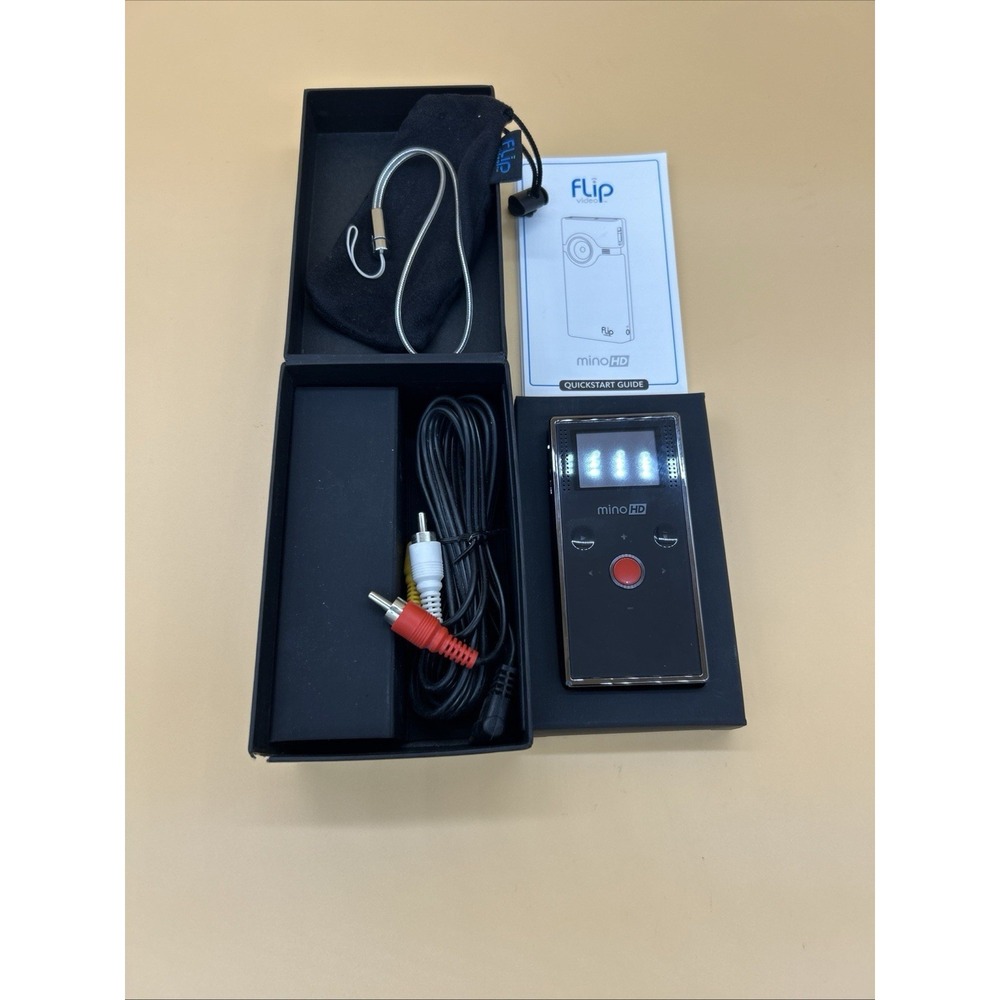 Flip Mino HD F460 4GB Digital Video Camera Tested Works W/ Box, Case & AV Cable
